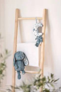 Augustin le Lapin musical Imprimé inspiration Toile de Jouy bleu