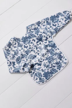 Bavoir à manches toile enduite Imprimé inspiration Toile de Jouy bleu