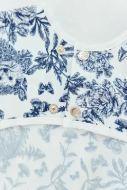 Bavoir toile enduite Imprimé inspiration Toile de Jouy bleu