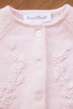 Cardigan Rose pâle broderie feuillage