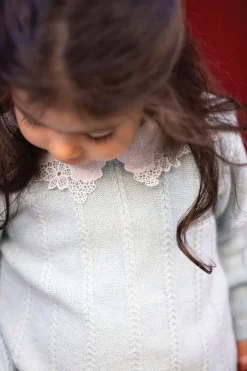 Pull Vert d'eau col broderie anglaise