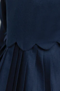 Robe Marine plis religieux