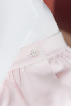 Robe Rose pâle à bretelles croisées