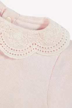 T-shirt Rose pâle col dentelle